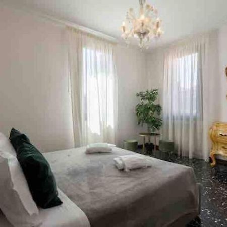 Ca' Pesaro Rooftop Terrace Apartment. เวนิส ภายนอก รูปภาพ