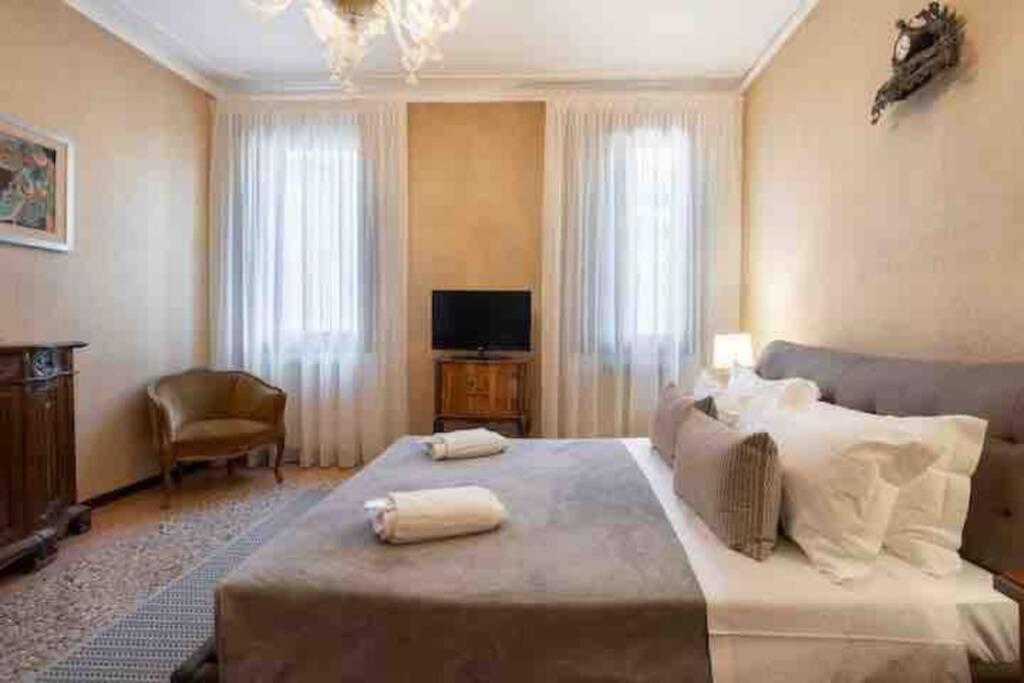 Ca' Pesaro Rooftop Terrace Apartment. เวนิส ภายนอก รูปภาพ